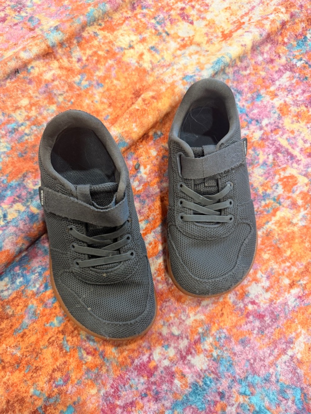 WHITIN Kids Barefoot Style Sneakers Gray Gum Sole Shoes EU 33